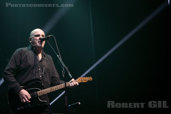 THE STRANGLERS - 2023-03-11 - PARIS - Olympia - Raymond Barry Warne